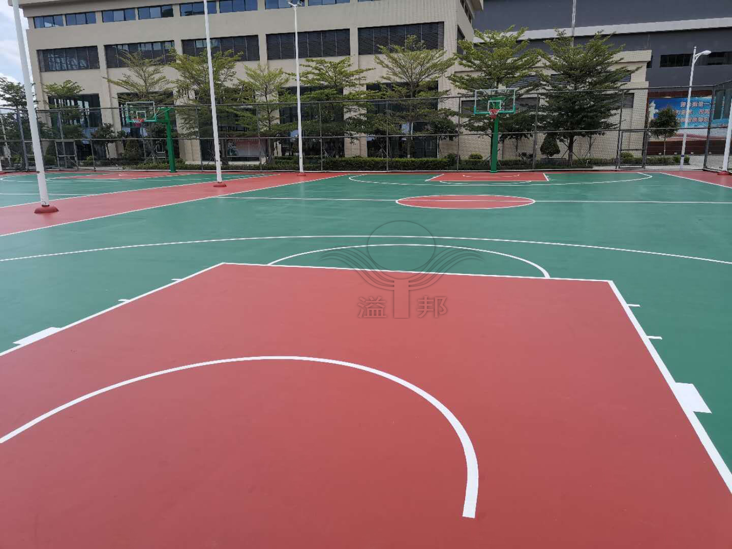 学校篮球场 学校篮球场